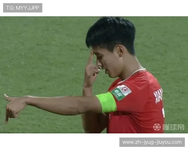 射门集锦向余望禁区左侧摆脱完成小角度左脚射门门将扑救成亮点